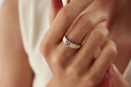 Zümrüt Taşlı Sıralı Yüzük