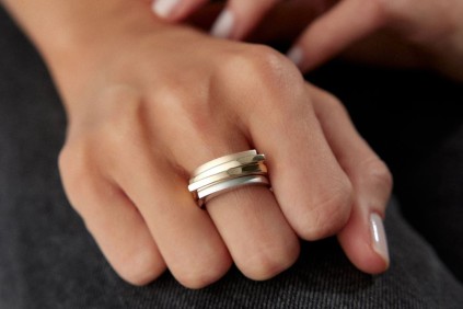 Üç Renk Yatay Yüzük