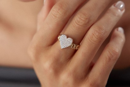 Kalp Burgu Taşlı Yüzük