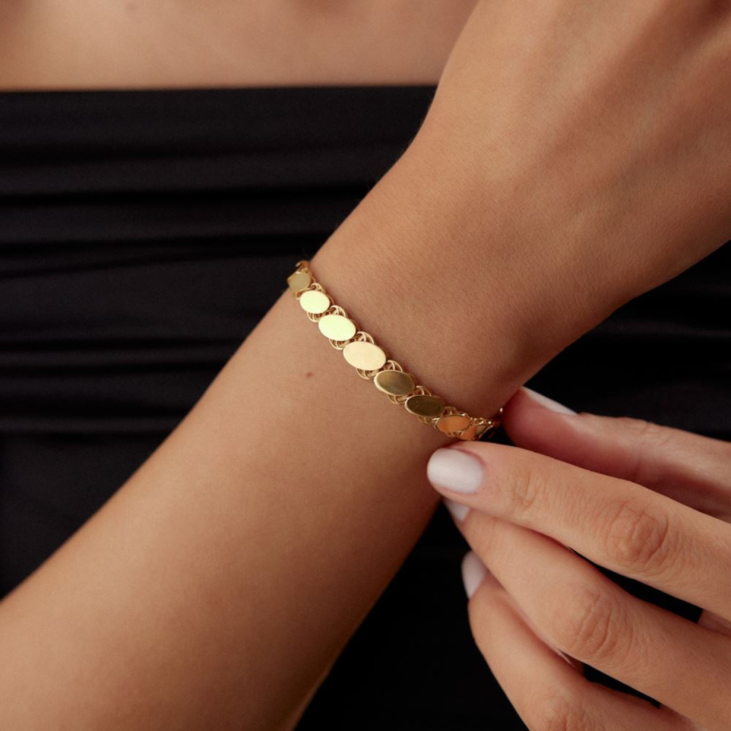 Kırmızı Pullu Bileklik