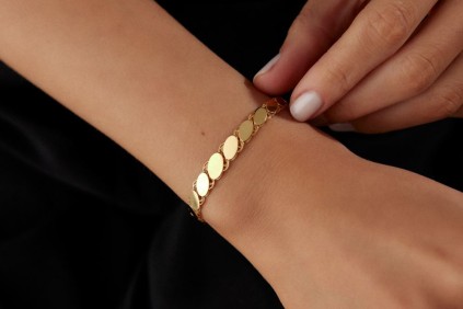 Kırmızı Pullu Bileklik