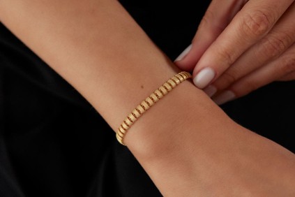 Kırmızı Sıralı Bileklik