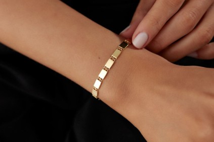 Kırmızı Kare Tasarım Bileklik