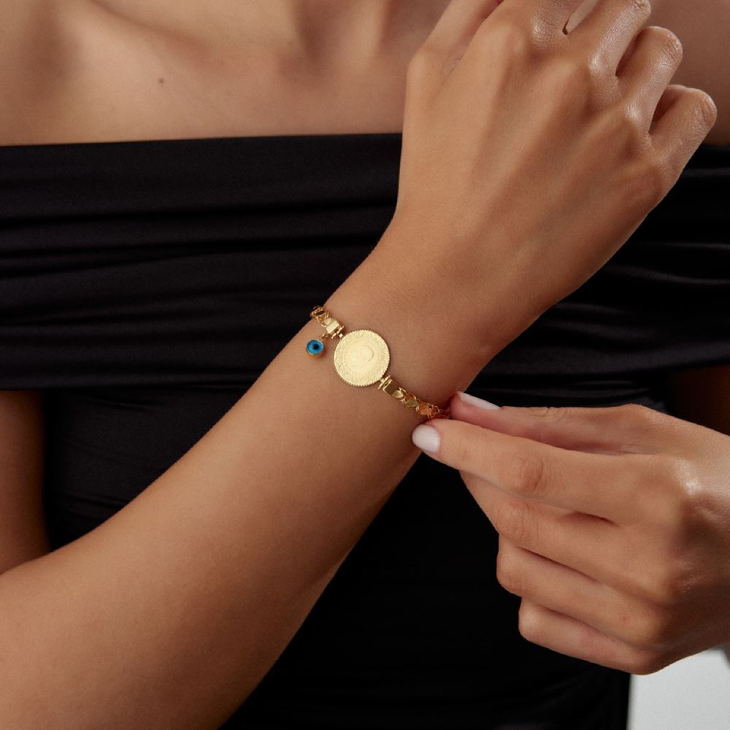 Kırmızı Çeyrekli Pullu Bileklik