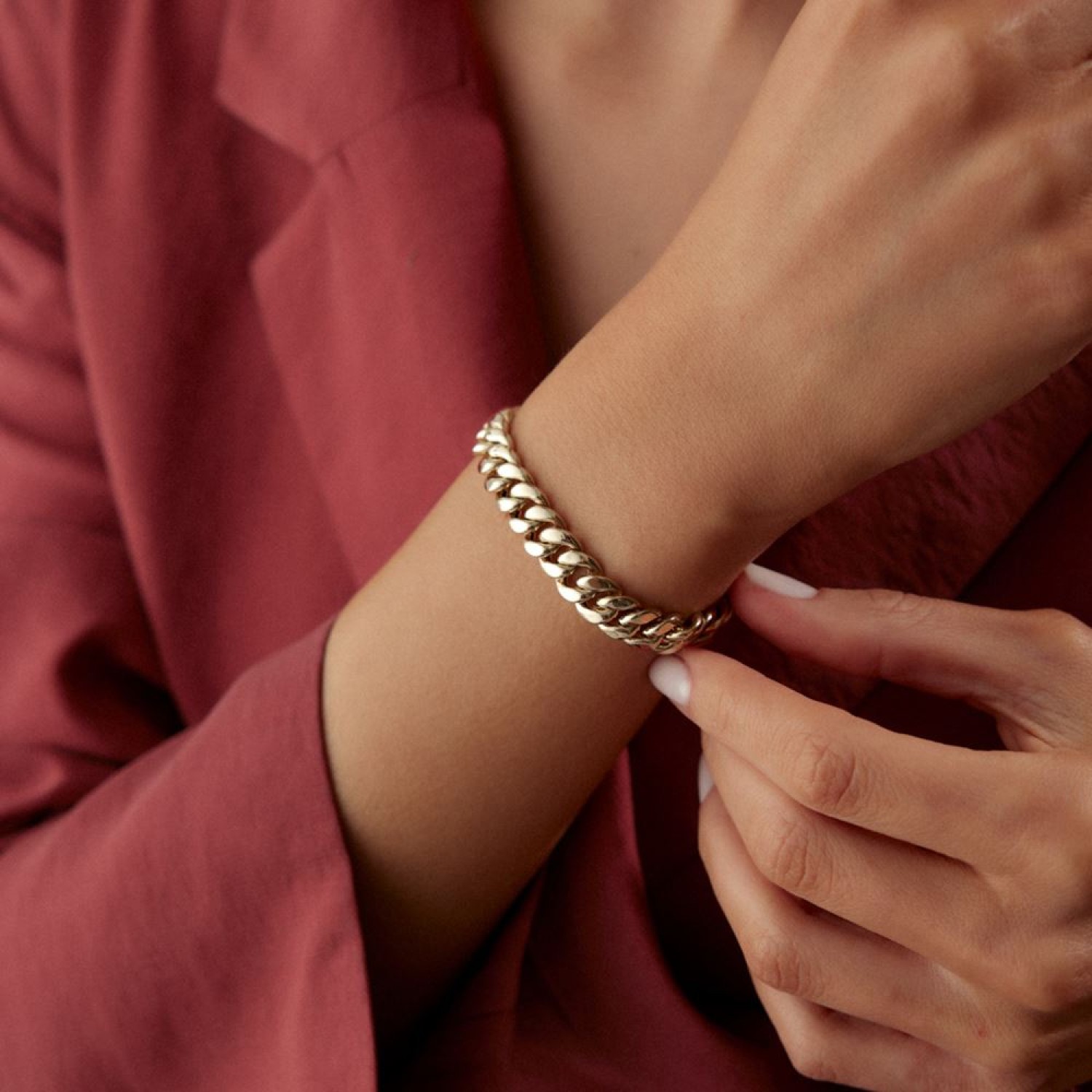 İçi Boş Hallow Gurmet Bileklik