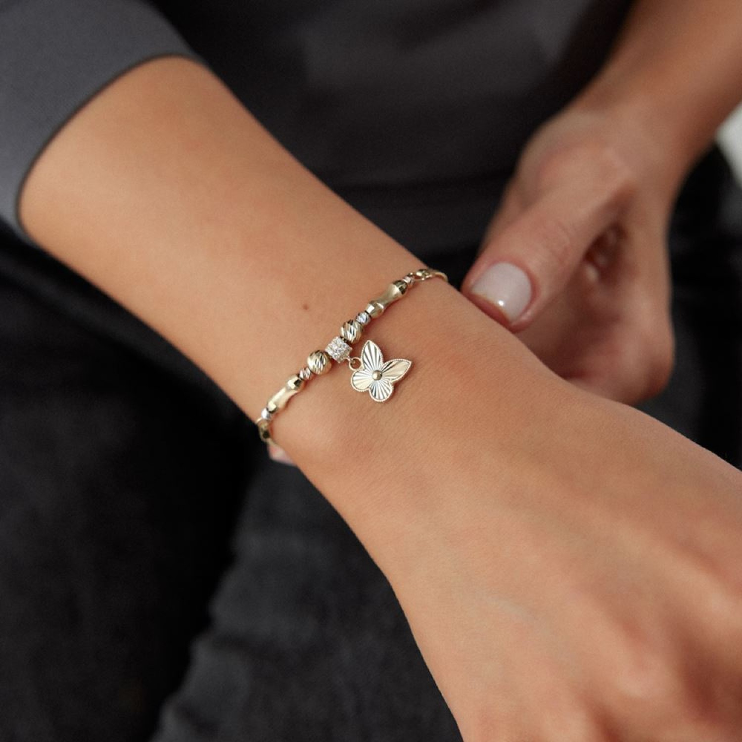 Taşlı Dorika Toplu Kelebek Bileklik