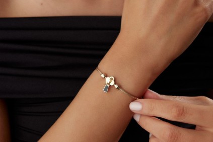 Yonca Siyah Fermuar Mineli Bileklik