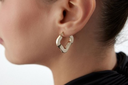 V Sade Tasarım Küpe