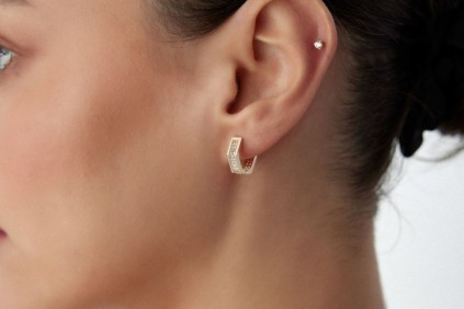 Halka Beşgen Taşlı Küpe