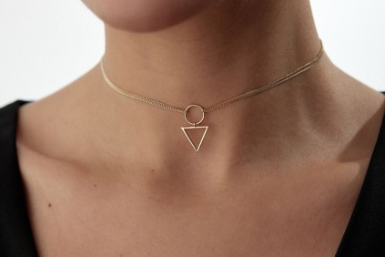 Oval Üçgen Tasarım Kolye