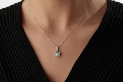 Taşlı Tasarım Kolye