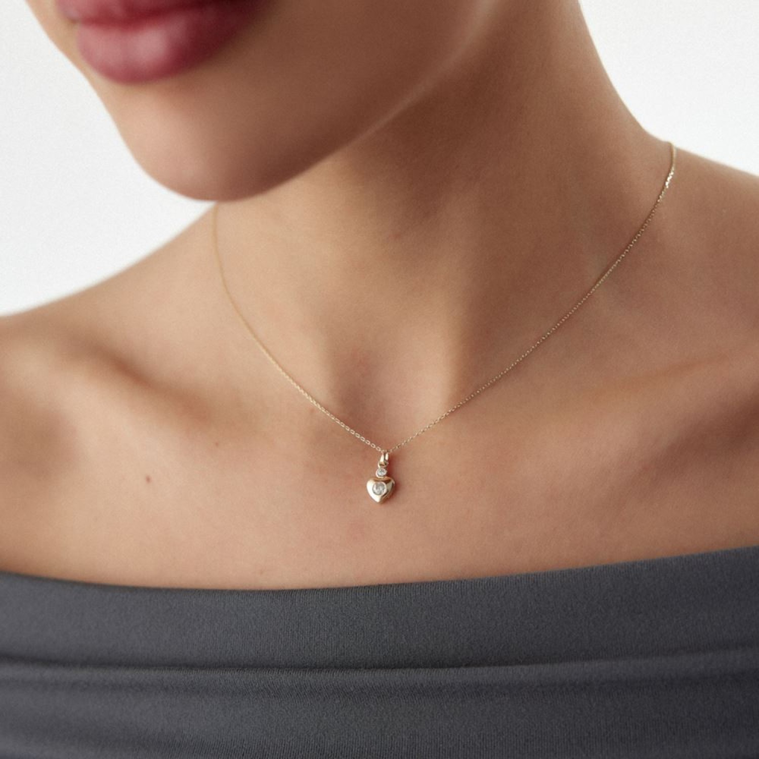 Aynalı Kalp Taşlı Kolye