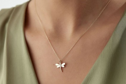 Kelebek Tasarım Taşlı Kolye