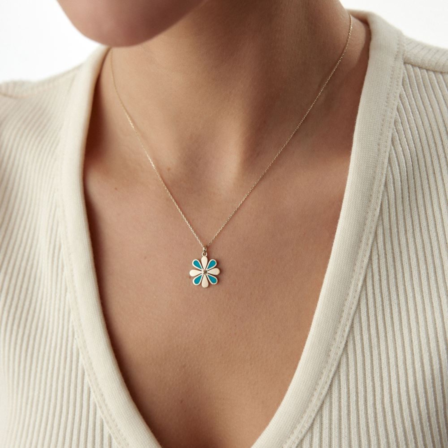 Papatyalı Mineli Kolye