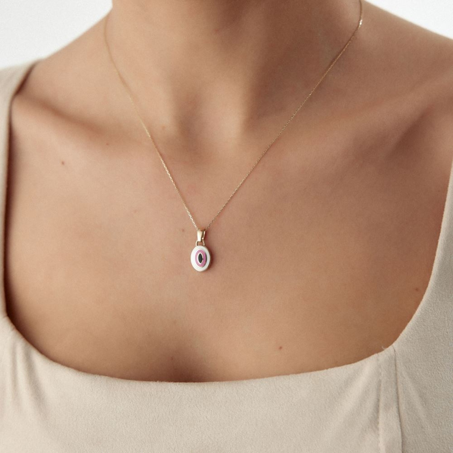 Gözlü Mineli Kolye