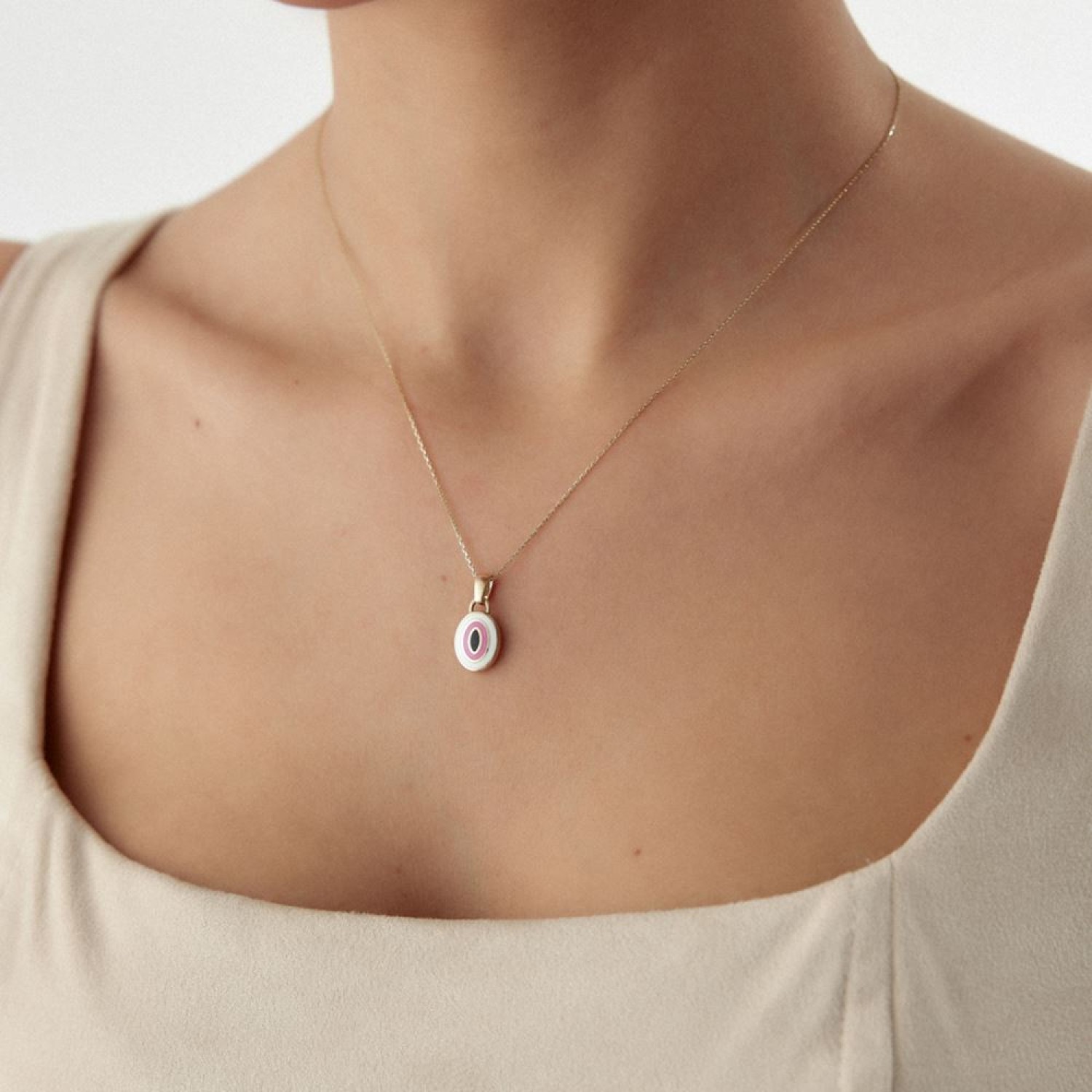 Gözlü Mineli Kolye