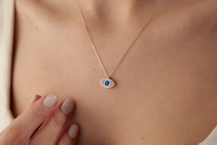 Pembe Gözlü Mineli Kolye