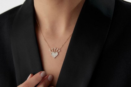 Kalpli Taşlı Kolye