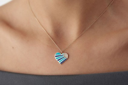 Kalp Mineli Taşlı Kolye