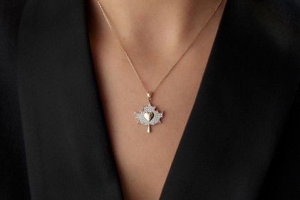 Yaprak Taşlı Kolye