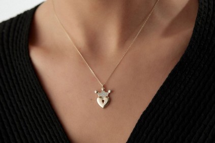 Kalp Kilitli Taç Kolye