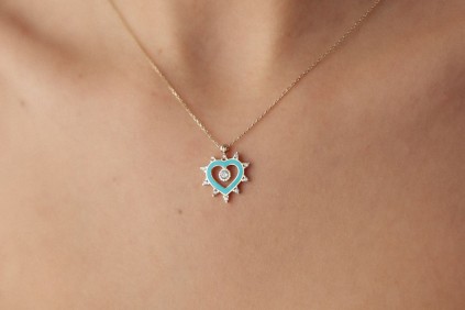 Mineli Taşlı Kalpli Kolye