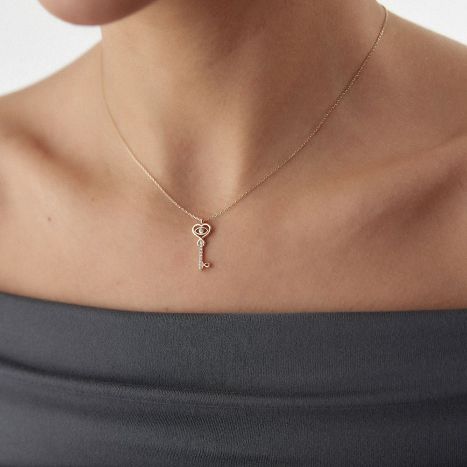 Anahtar Taşlı Kolye