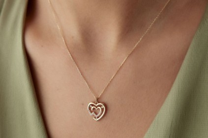 Kalpli Taşlı Kolye